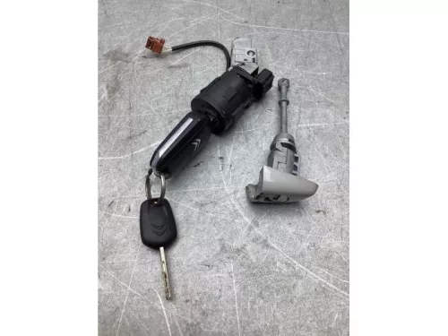 Kontaktslot+Sleutel-7864055