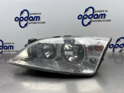 Koplamp links-8323689