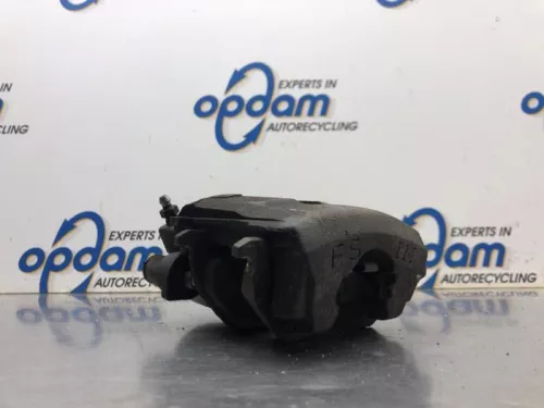 Remklauw (Tang) rechts-voor-8155664