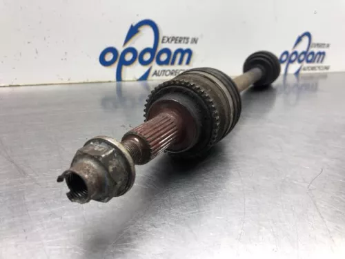 Aandrijfas links-voor Suzuki 4410257k12