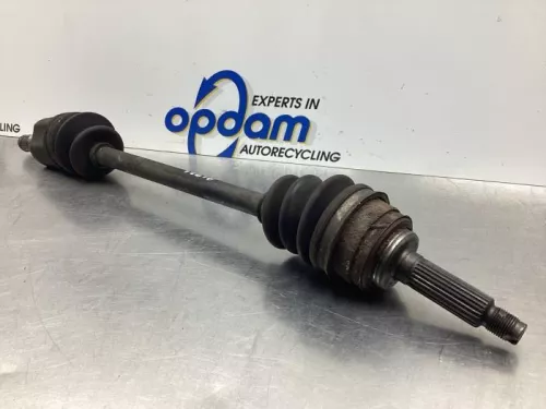 Aandrijfas links-voor Nissan