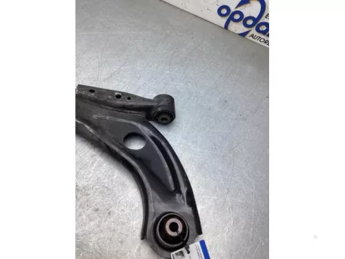 Draagarm onder rechts-voor-8034154