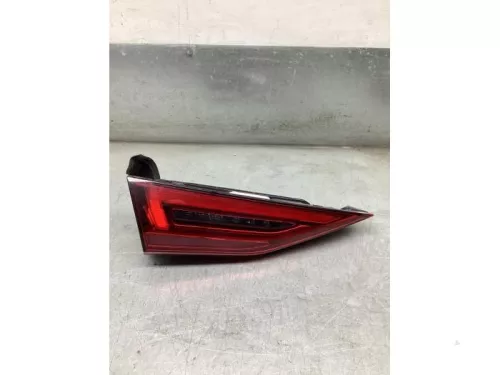 Achterlicht links-8251609