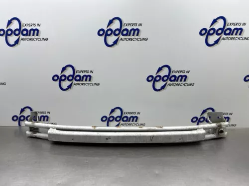 Bumperframe voor-8255995