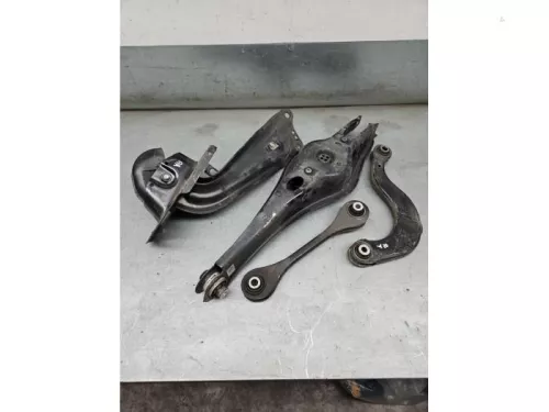 Draagarm rechts-achter-8282910