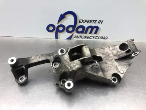 Dynamosteun onder-8143690