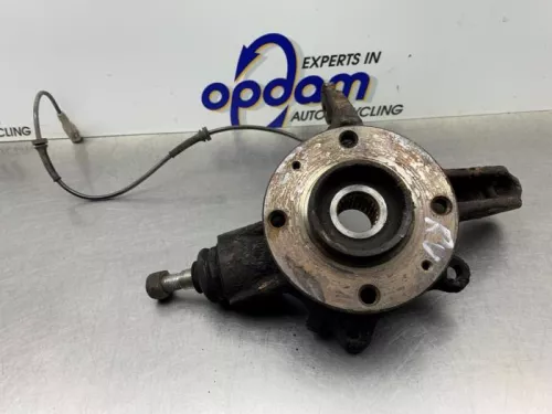 Fusee rechts-voor-8203352