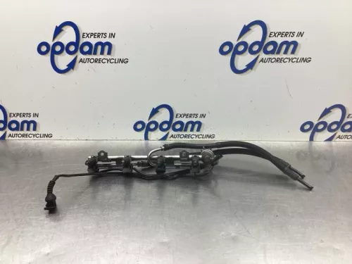 Injector (benzine injectie)-8105766