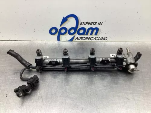 Injector (benzine injectie)-8105346